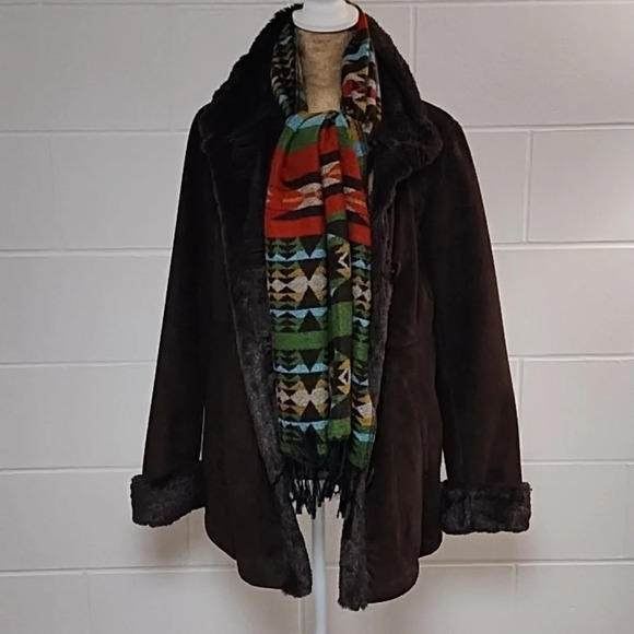 Southwestern Large Soft Fringed Scarf Wrap Approximately 27"X64" - Picture 4 of 10